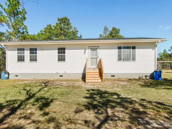 300 Deer Trl, Defuniak Springs, FL 32433