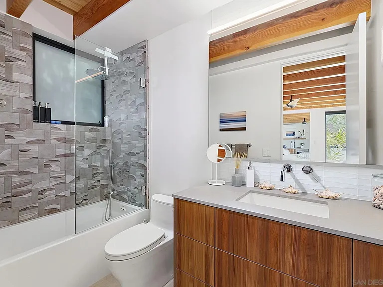 1537 San Elijo Ave — Photo 32