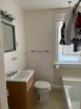 2nd image of 854 Maple Ave