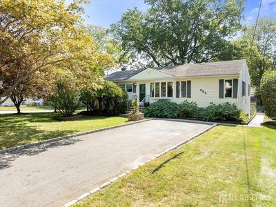 654 E Woodbridge Ave, Avenel, NJ, 07001