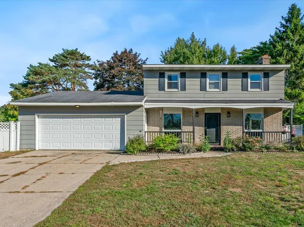 1621 Mapleview St SE, Kentwood, MI 49508