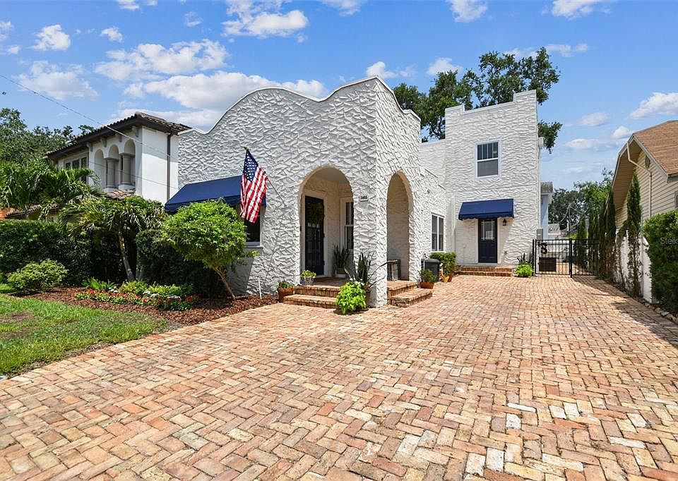 1st image of 3405 W PALMIRA AVENUE