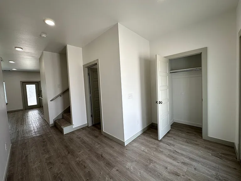 13508 Vinita Dr — Photo 35