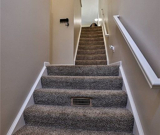5th image of 3883 Thorngate Dr
