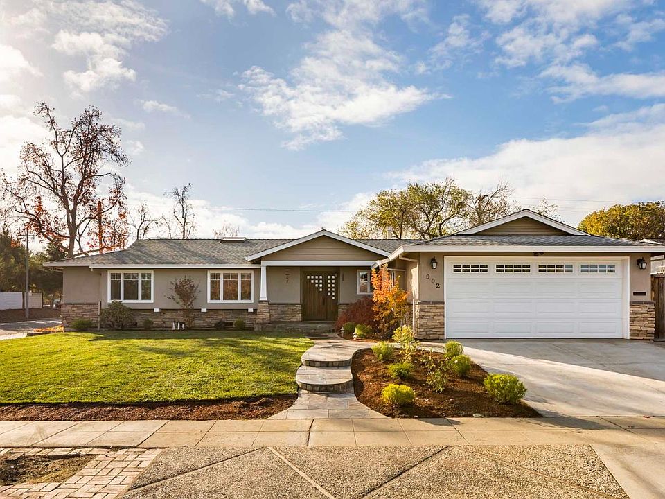 1st image of 902 Bainbridge Ct