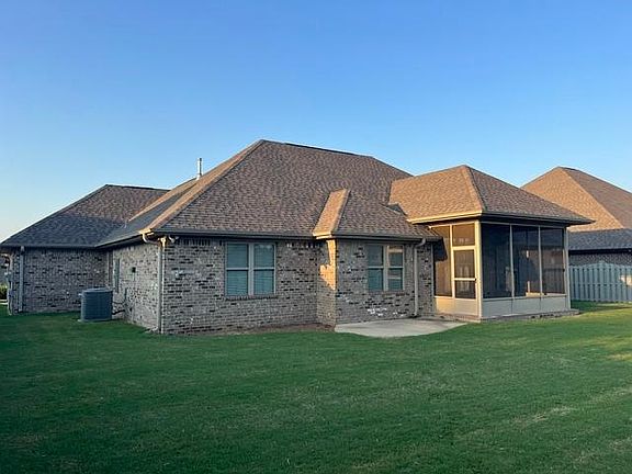 5th image of 113 Scarlette Ln