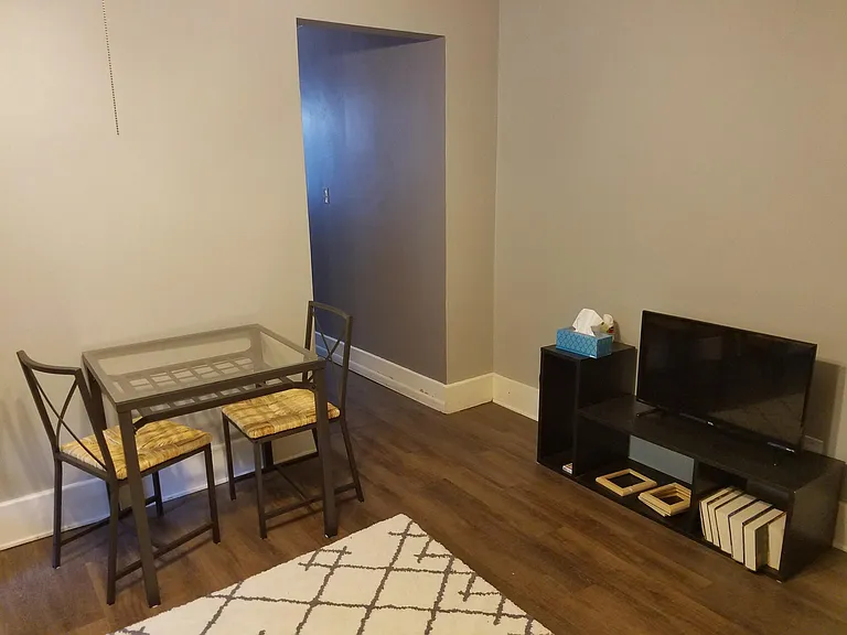 605 E Main St #3 — Photo 6