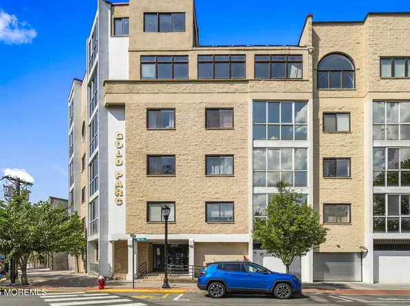 200 Paterson Plank Road #302, Union City, NJ 07087