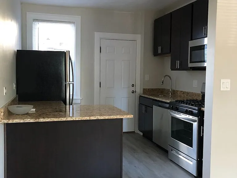 2933-35 N Hamlin Ave #2902-10 — Photo 1