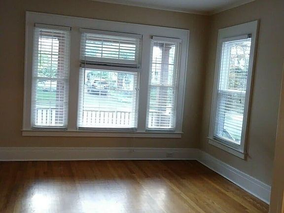 4th image of 211 Clifton Pl