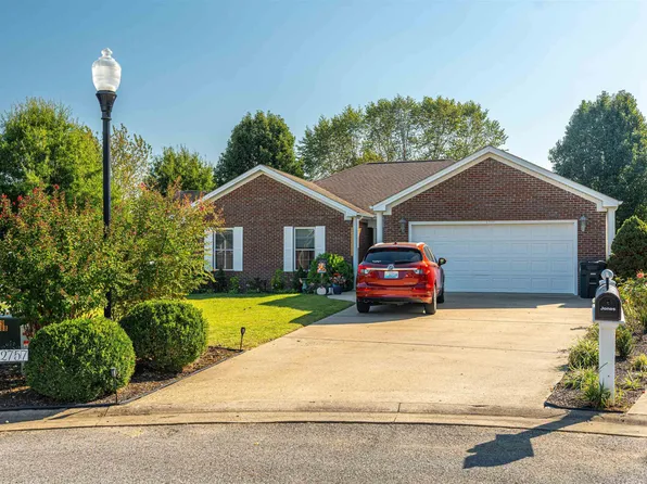 2757 Legends Dr, Paducah, KY 42001