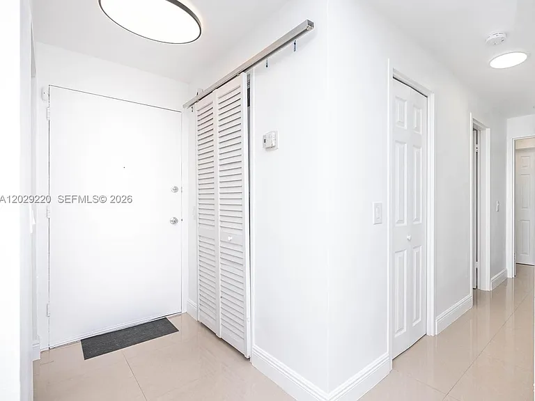 3505 S Ocean Dr #221 — Photo 17