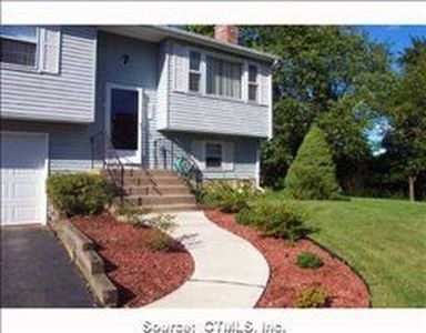 41 Winthrop Blvd, Cromwell, CT, 06416