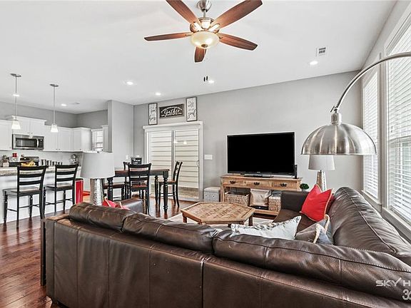 4th image of 3429 W Clabber Creek Blvd