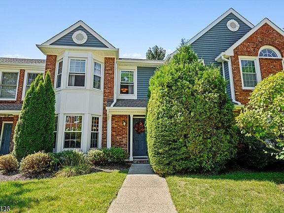 2nd image of 68 Laurelwood Ct #68