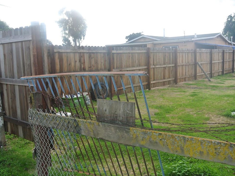 2nd image of 1738 Vosti Ave
