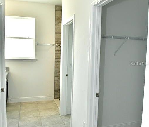 3rd image of 566 Kingfisher Drive