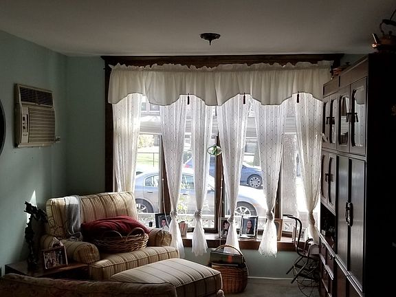 2nd image of 2120 45th St