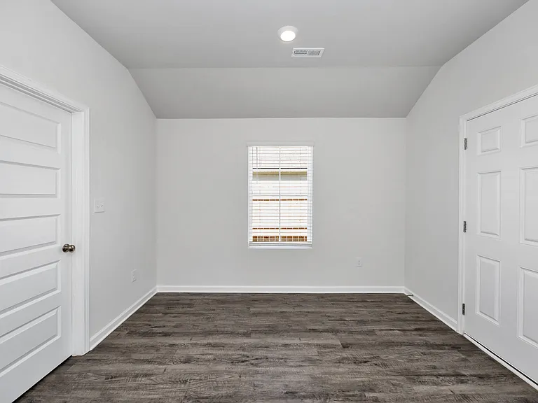 4021 Ryan Dr SW — Photo 16