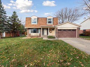 13952 Riverside St, Livonia, MI 48154