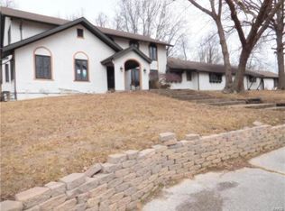 4023 Fleur De Lis Dr, Florissant, MO