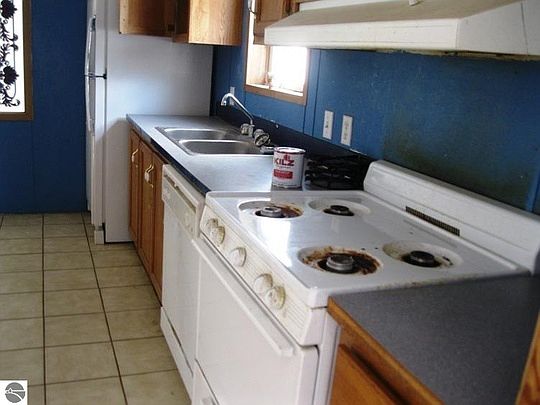2nd image of 75 Hardwood Ln SE