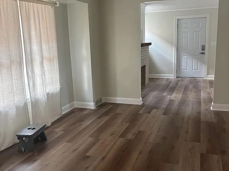 6515 Forest Ave — Photo 4