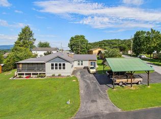 3310 Winston St, Pigeon Forge, TN 37863