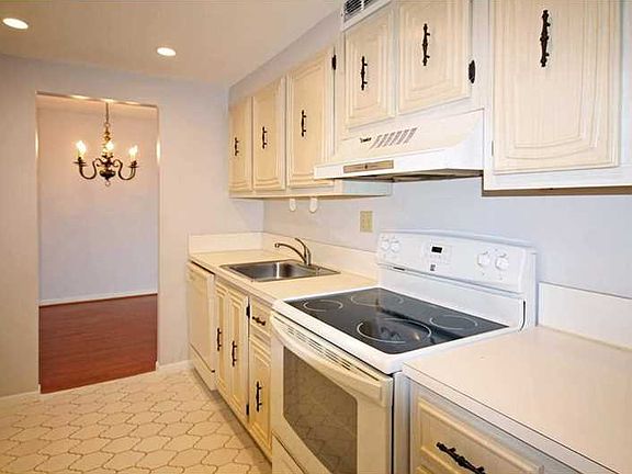5th image of 3771 Environ Blvd APT 552