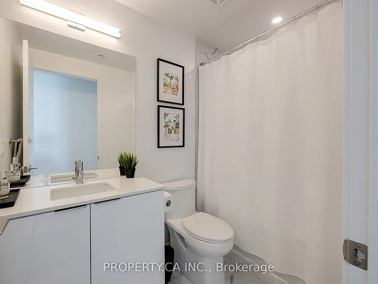 15 Queens Quay E #2203 — Photo 16