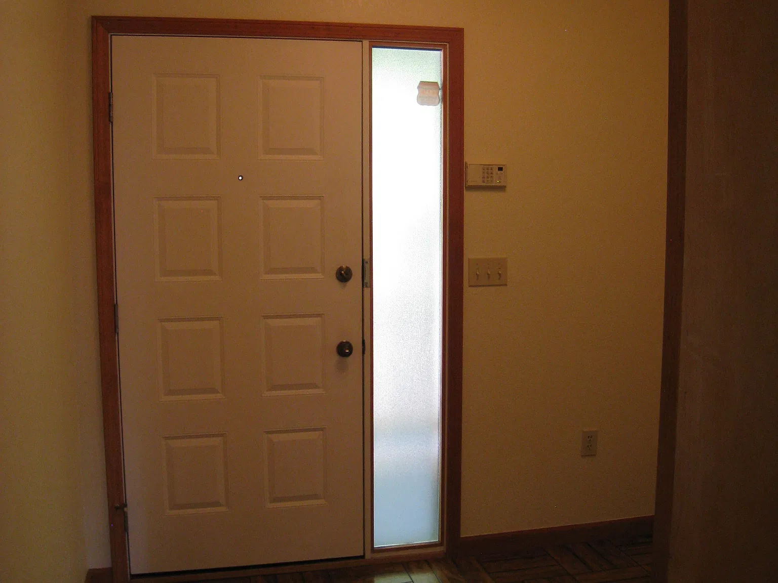 3 bed, 2677 sqft, $3,300 — Photo 4