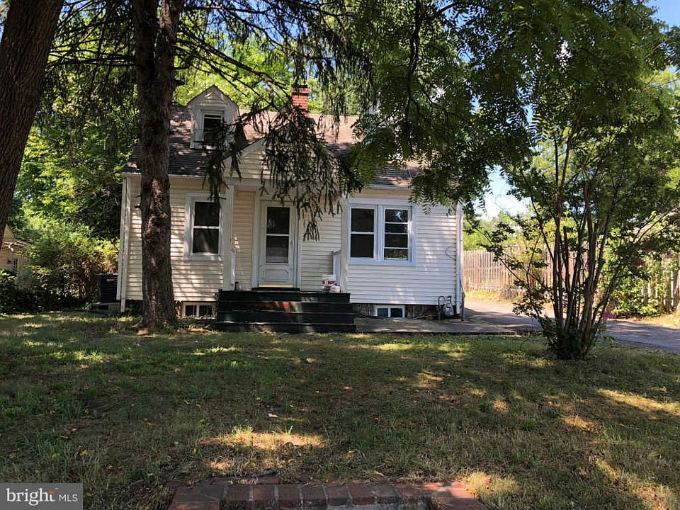 1st image of 4822 Virginia St