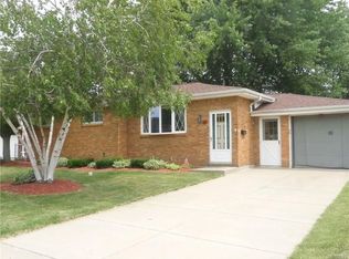 39 Charlescrest Ct, Buffalo, NY 14224