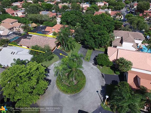4th image of 1840 NW 93rd Ter