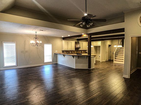 5th image of 2117 W Fairway Dr