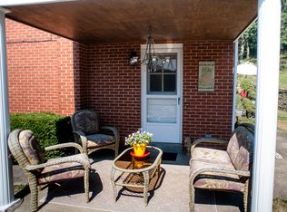 1653 Forestview Dr, Bethel Park, PA 15102
