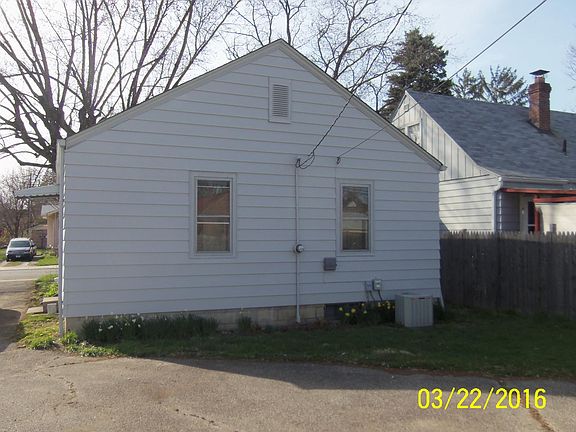 5th image of 1635 Medford Ave
