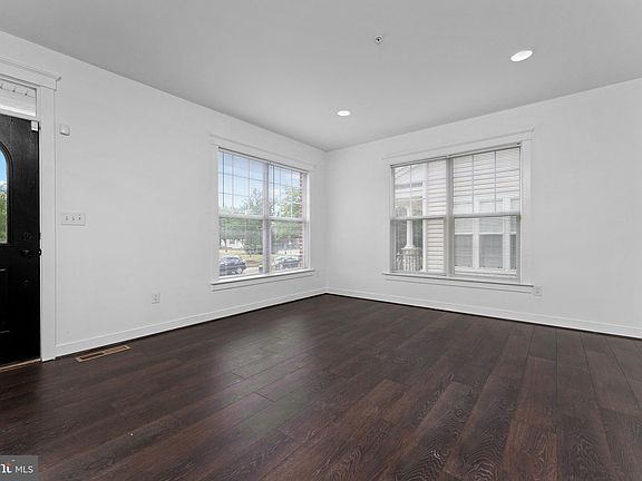 4th image of 9628 Tarvie Cir