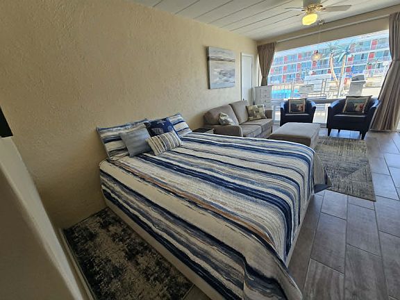 5th image of 6701 Atlantic Ave #106