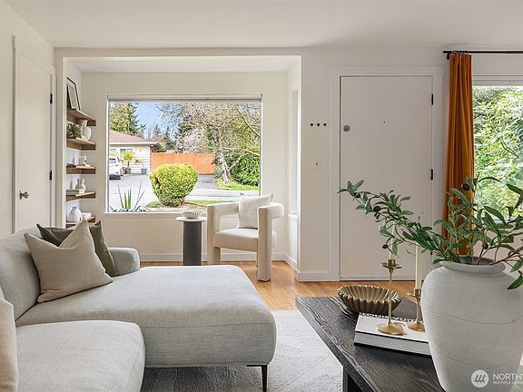 5th image of 1237 SW 118th Street