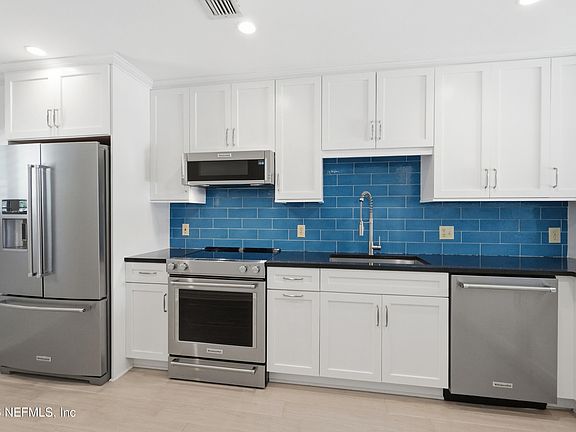 4th image of 1022 SEA HAWK Drive