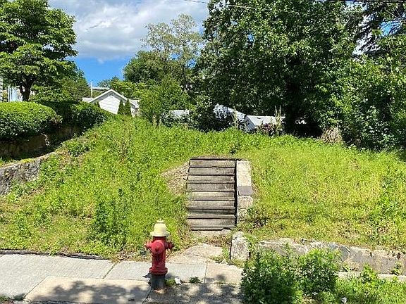 5th image of 265 Morsemere Ave