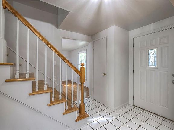 4th image of 9028 Wedd St
