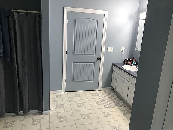 5th image of 9416 S Croswell Ave