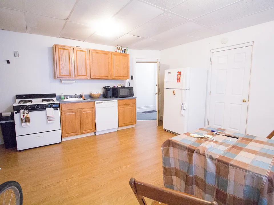 350 S Bouquet St #1