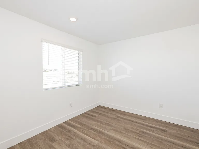 8732 Begonia Ct — Photo 10