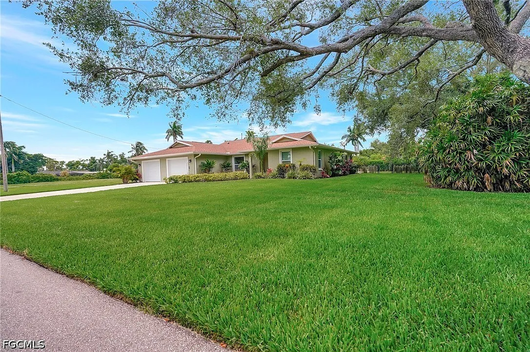 3 bed, 2.0 bath, 2231 sqft, $3,400 — Photo 3