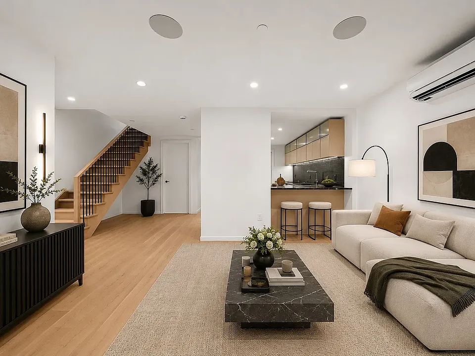 41-01 24th St #Townhouse 1