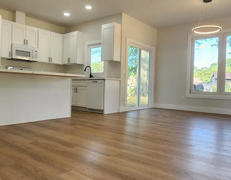 213 Rhode Island Cir — Photo 6