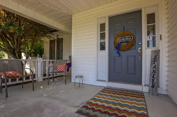 2nd image of 5 Summerfield Cir